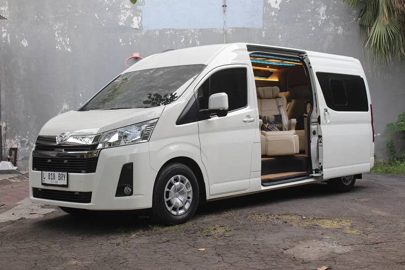 Hiace Luxury